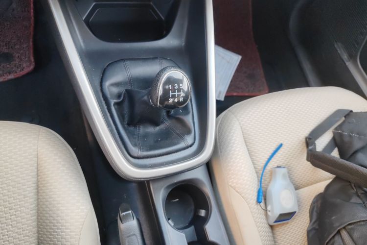 福特 福睿斯 2017款 改款 1.5L 手动舒适型中控内饰18