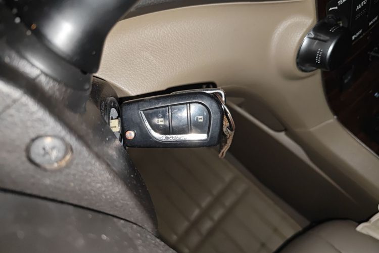 丰田 汉兰达 2012款 2.7L 两驱7座豪华版中控内饰11