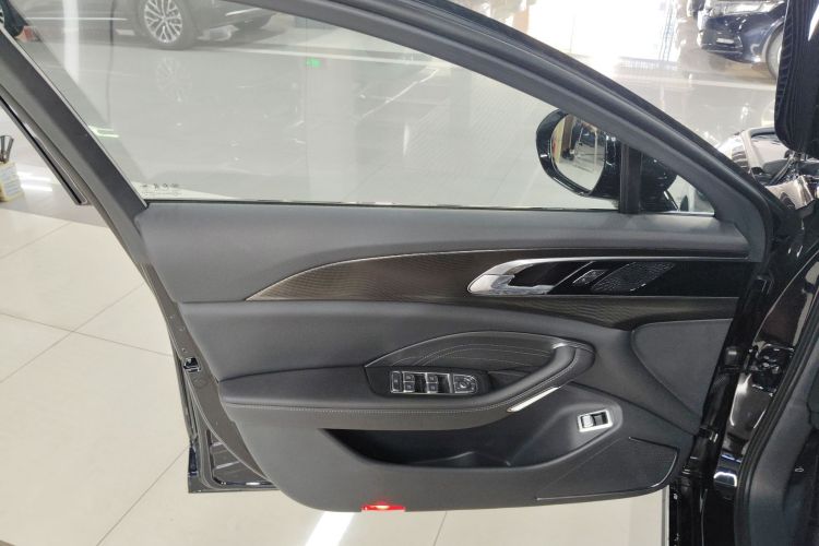 红旗H6 2025款 2.0T 致美版中控内饰7007