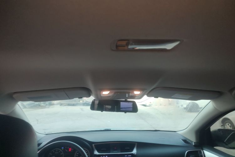 日产 轩逸 2024款 经典 1.6XE CVT舒适版中控内饰22