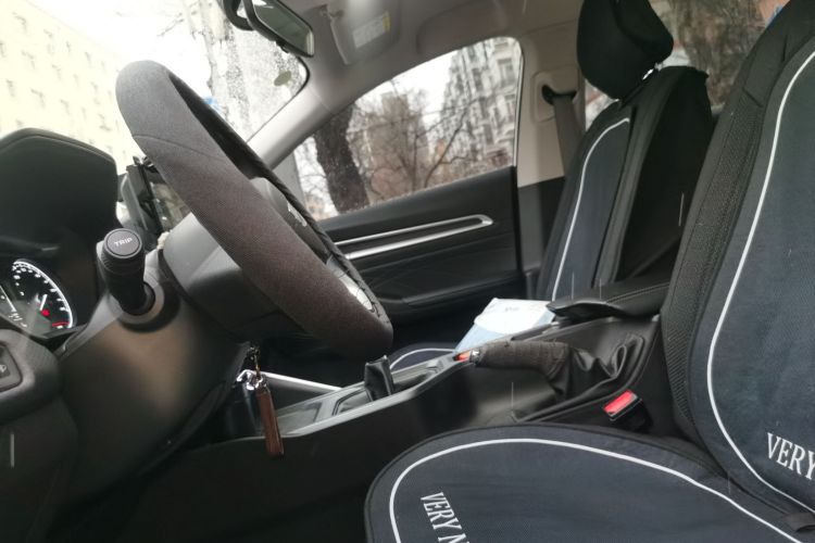 吉利汽车 帝豪 2025款 第4代 1.5L 手动星耀版中控内饰19