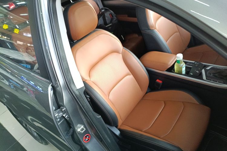 吉利汽车 远景X6 2020款 1.4T CVT尊贵型局部细节41