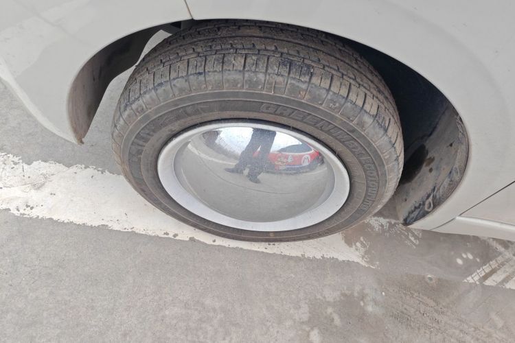 五菱汽车 宏光MINIEV 2024款 第三代 215km 进阶版车身外观6007