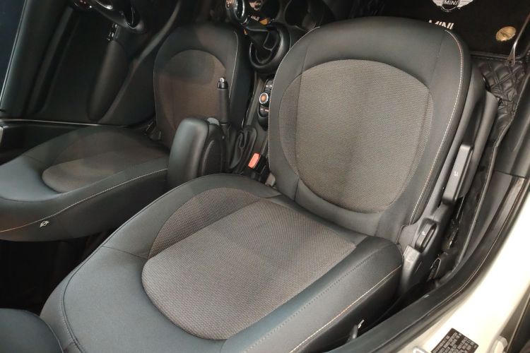 MINI 2015款 1.2T ONE 五门版局部细节41