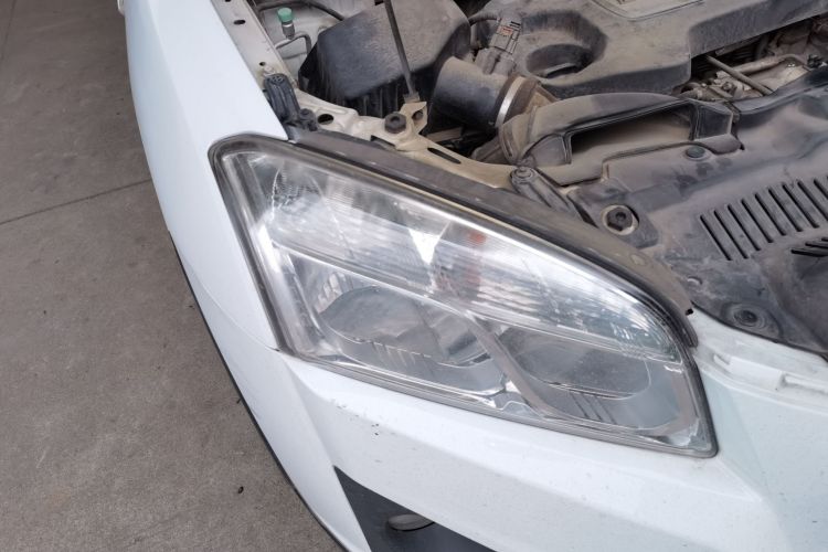 雪佛兰 创酷 2016款 1.4T 自动两驱舒适天窗版车身外观8