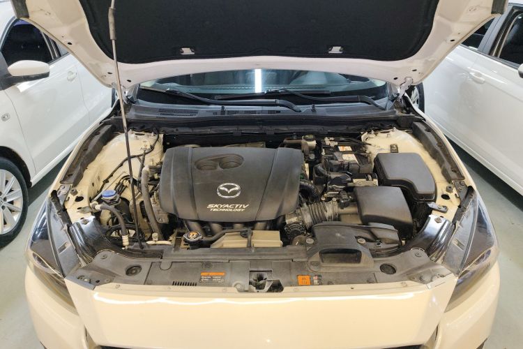 马自达3 昂克赛拉 2017款 三厢 2.0L 自动尊贵型 国V机舱底盘24