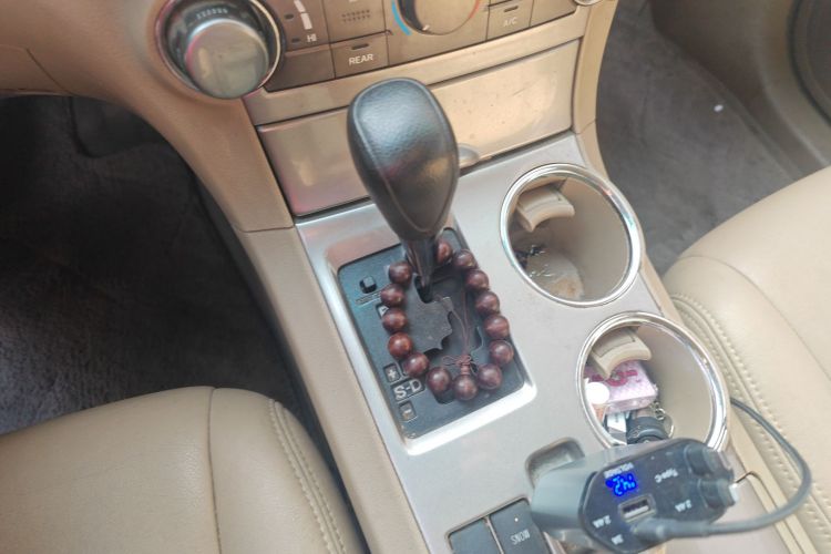 丰田 汉兰达 2012款 2.7L 两驱7座精英版中控内饰18