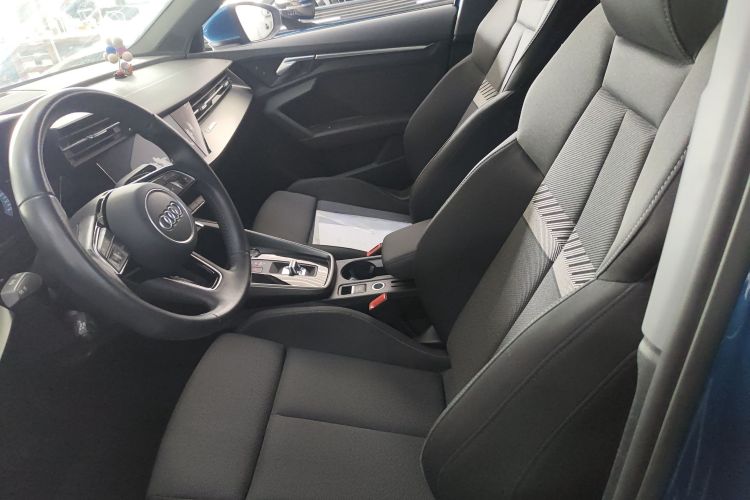 奥迪A3 2021款 Sportback 35 TFSI 进取致雅型中控内饰19