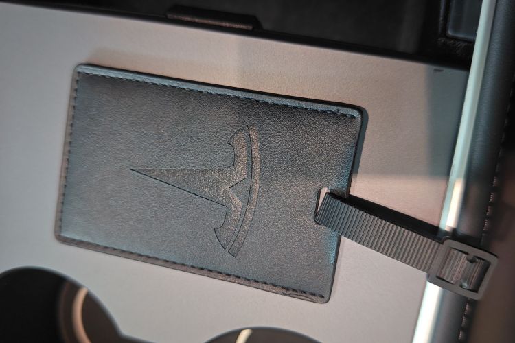 特斯拉 Model Y 2024款 长续航全轮驱动版中控内饰11