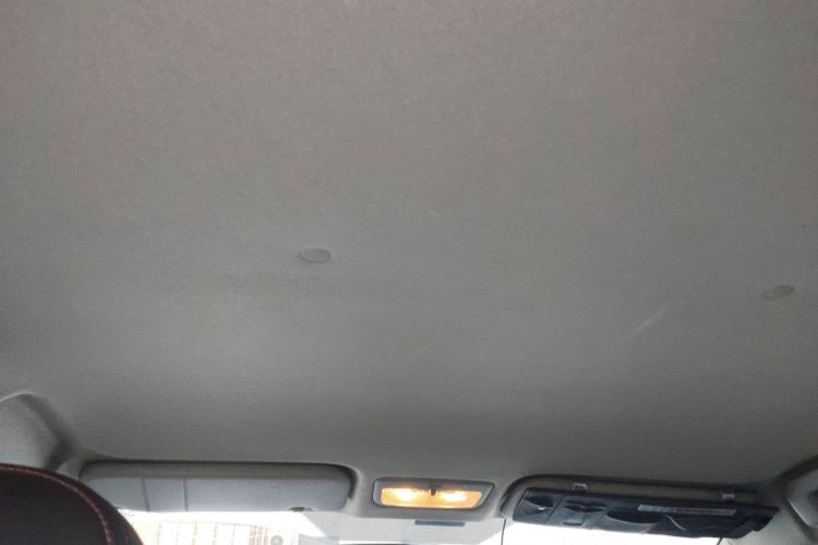 丰田 威驰 2017款 1.3L 手动锐行版中控内饰22