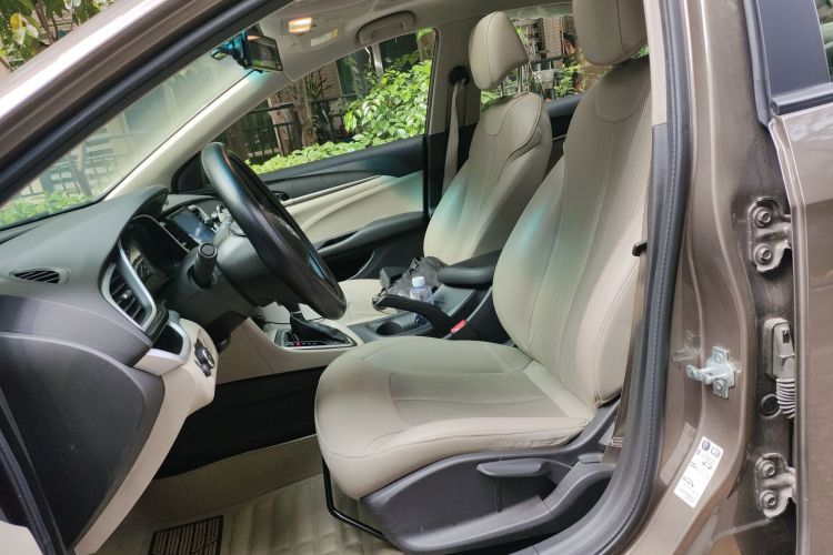 别克 英朗 2016款 15N 自动精英型中控内饰19