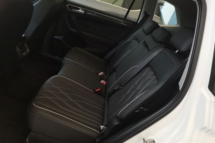 大众 途观L 2024款 330TSI 自动两驱R-Line越享版中控内饰21