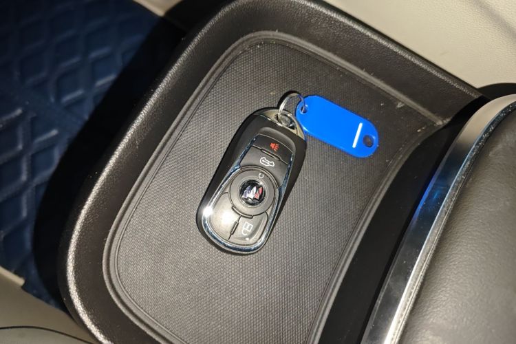 别克GL8 2023款 ES陆尊 舒适型中控内饰7001