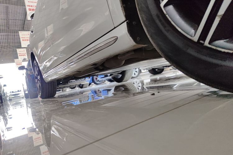 比亚迪 宋MAX新能源 2019款 DM 1.5T 智联致耀型 6座 国VI局部细节9001