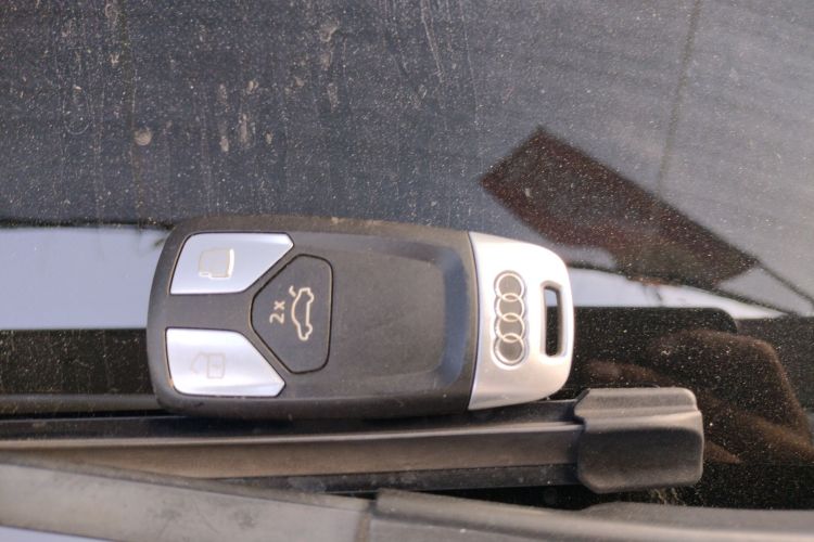 奥迪A4L 2019款 40 TFSI 时尚型 国VI中控内饰11