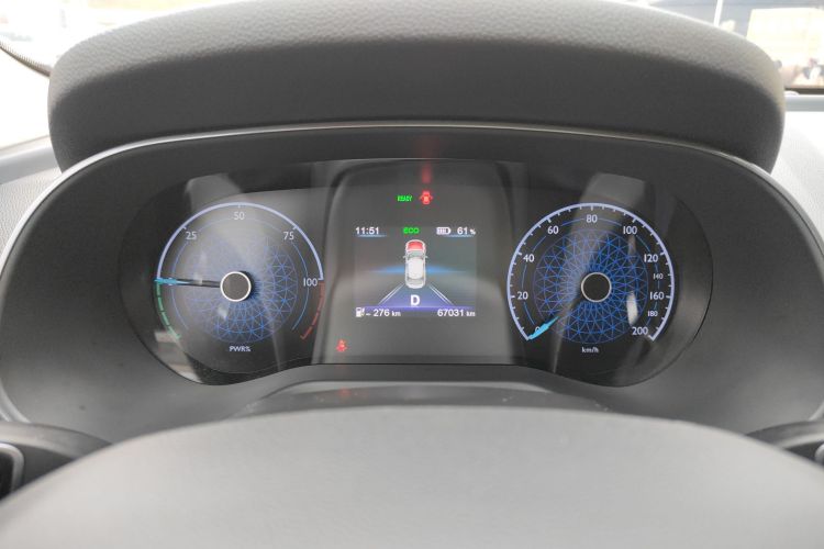 红旗E-QM5 2022款 431km 充电乐享版局部细节14