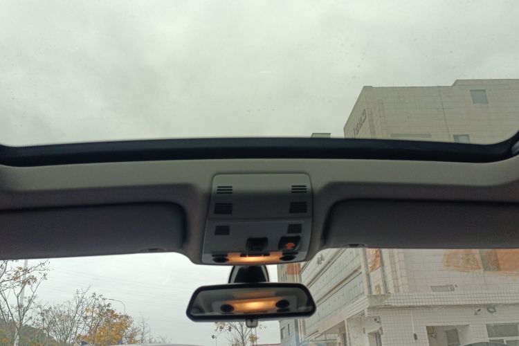 宝马X1 2013款 sDrive18i 时尚型中控内饰22