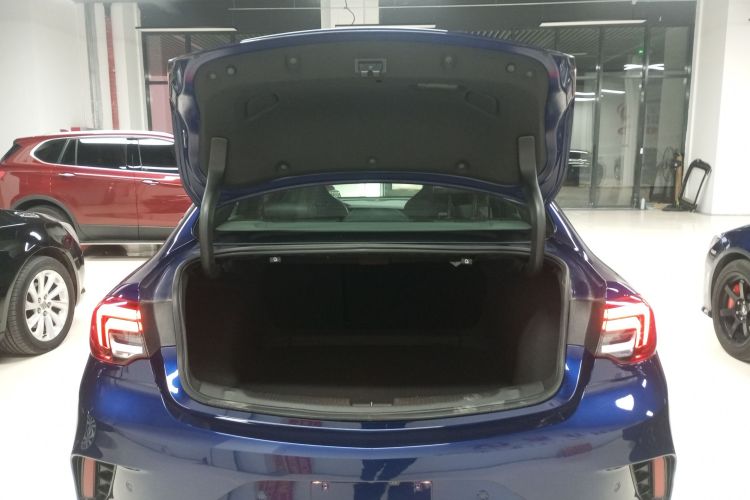 别克 君威 2020款 GS 28T 精英型机舱底盘23