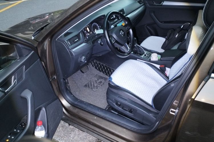 斯柯达 速派 2016款 TSI330 DSG创行版中控内饰20