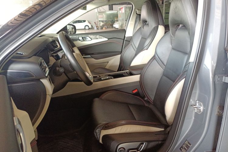 领克02 2018款 1.5T DCT两驱耀Pro版 国V中控内饰19