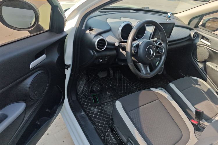 欧拉黑猫 2022款 301km 萌动型 磷酸铁锂中控内饰20