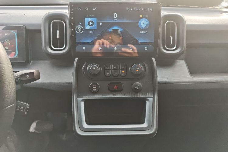 予风汽车 予风黄金仓 2025款 客车版 带慢充中控内饰16