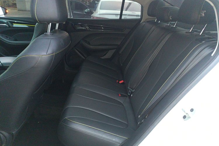 荣威i5 2021款 1.5L CVT黑金版中控内饰7004