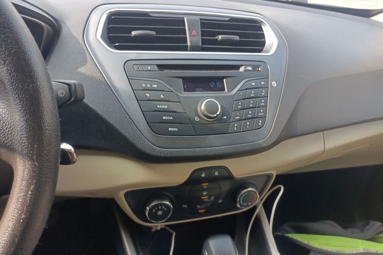 福特 福睿斯 2017款 改款 1.5L 自动舒适型局部细节16