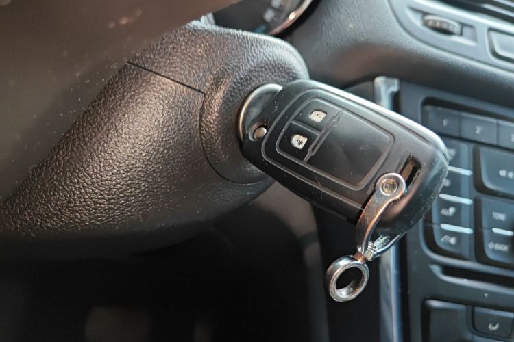 别克 昂科拉 2013款 1.4T 自动两驱精英型中控内饰7001