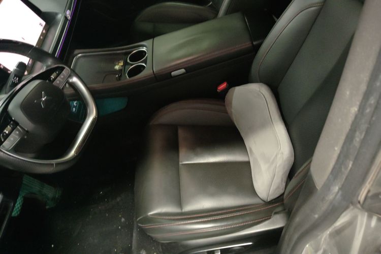 小鹏P7 2023款 P7i 702 Pro局部细节19