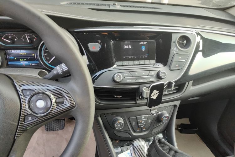 别克 昂科威 2017款 20T 两驱技术型中控内饰16