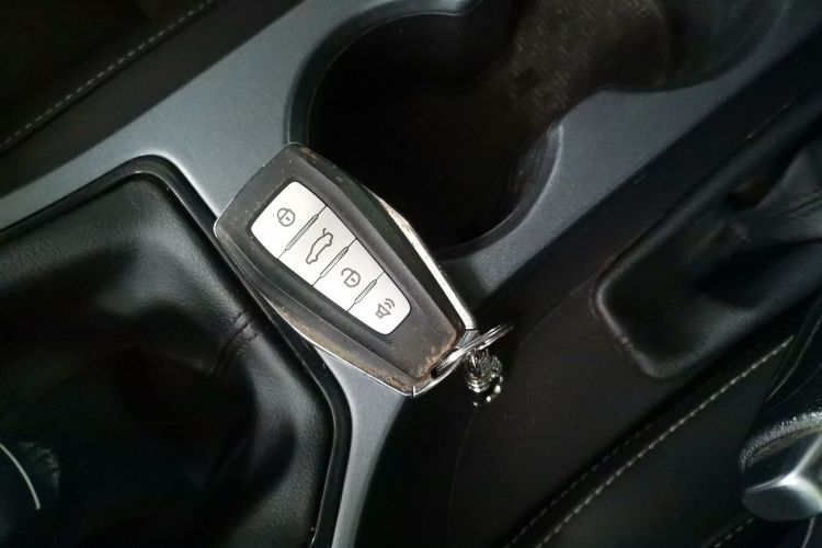 吉利汽车 帝豪 2019款  领军版 1.5L 手动豪华型 国VI中控内饰11