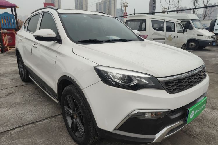 猎豹汽车 猎豹CS10 2017款 2.0T 自动都市型车身外观3