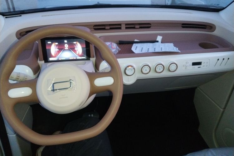 奔腾小马 2026款 222km 萌趣马 Plus中控内饰12