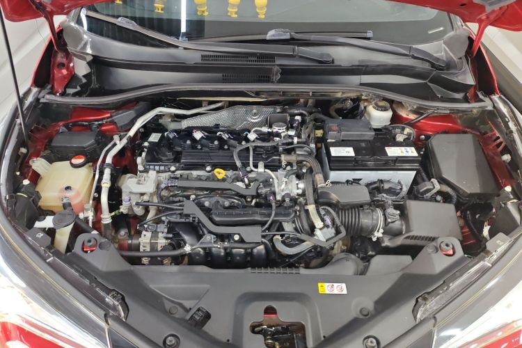 丰田C-HR 2018款 2.0L 领先天窗版 国VI机舱底盘24