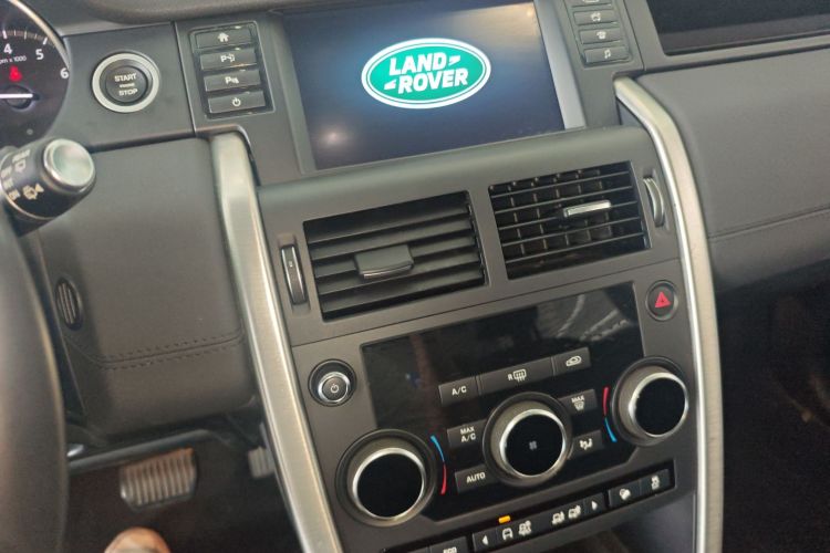 路虎 发现神行 2017款 2.0T SE中控内饰16