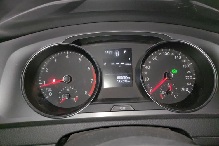 大众 高尔夫 2015款 1.6L 自动时尚型中控内饰14