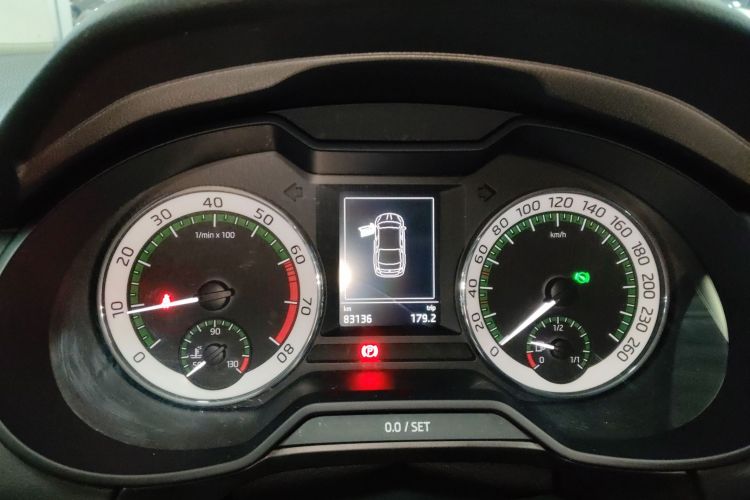 斯柯达 明锐 2018款 1.6L 自动豪华版中控内饰14