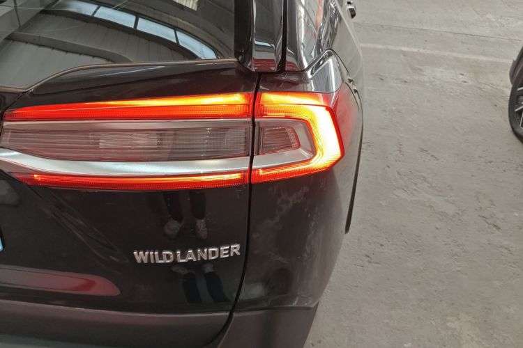 丰田 威兰达 2022款 2.0L CVT两驱豪华PLUS版车身外观9