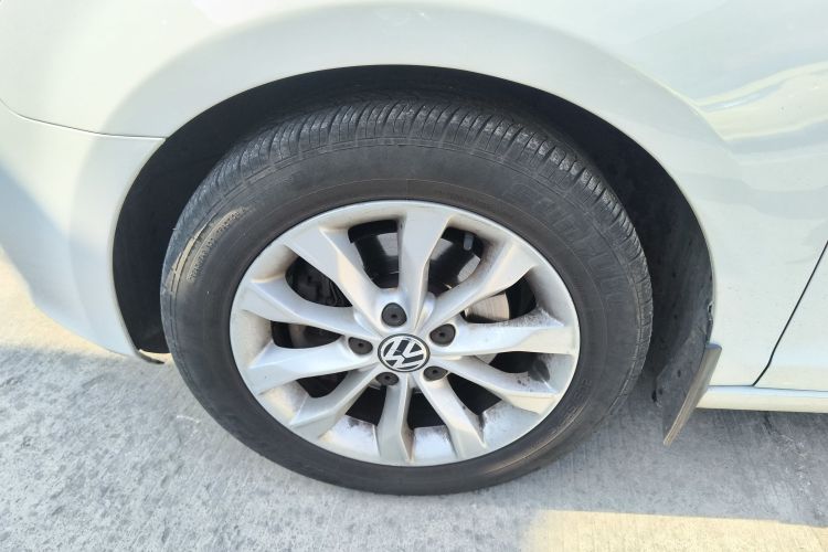 大众 高尔夫 2012款 1.4TSI 自动舒适型车身外观35