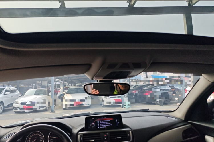 宝马1系(进口) 2015款 120i 领先型中控内饰22