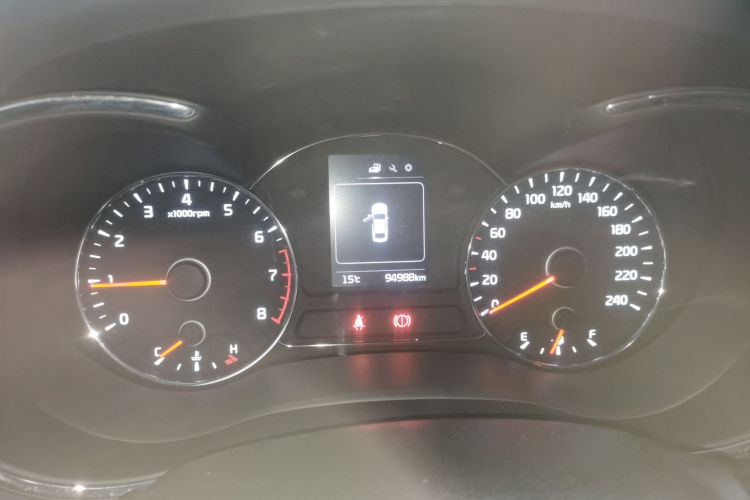 起亚K3 2016款 1.6L 手动GL中控内饰14