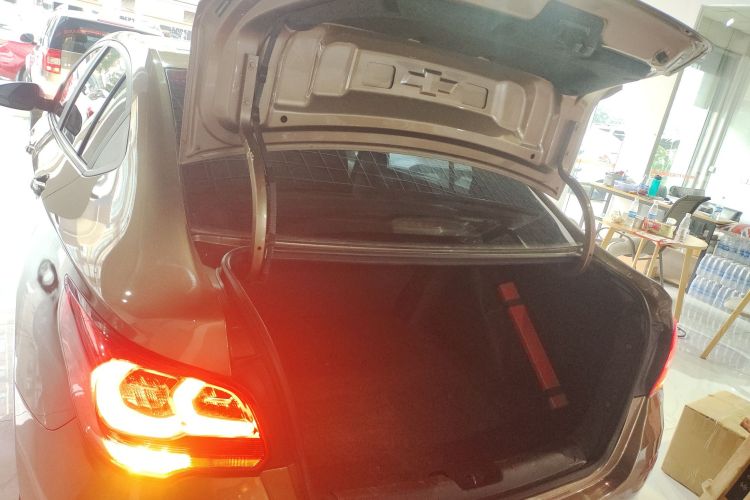 雪佛兰 科沃兹 2016款 1.5L 手动欣享版机舱底盘23