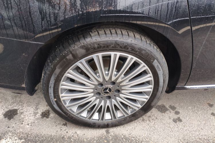 奔驰E级 2023款 改款 E 300 L 时尚型车身外观6008