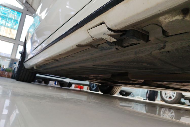 奔驰C级 2020款 C 260 运动版局部细节9001