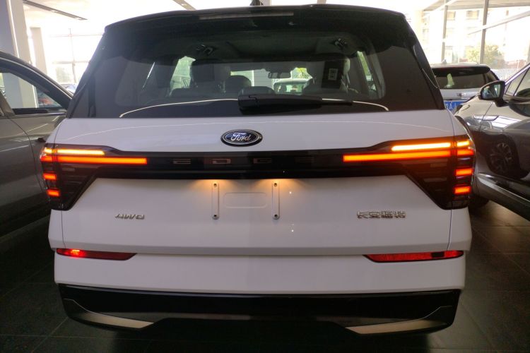 福特 2023款 锐界L 2.0T EcoBoost 四驱七座至尊型车身外观6