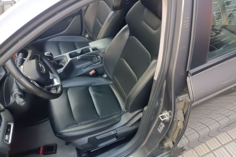 吉利汽车 帝豪 2022款 第4代 1.5L 手动精英型局部细节19