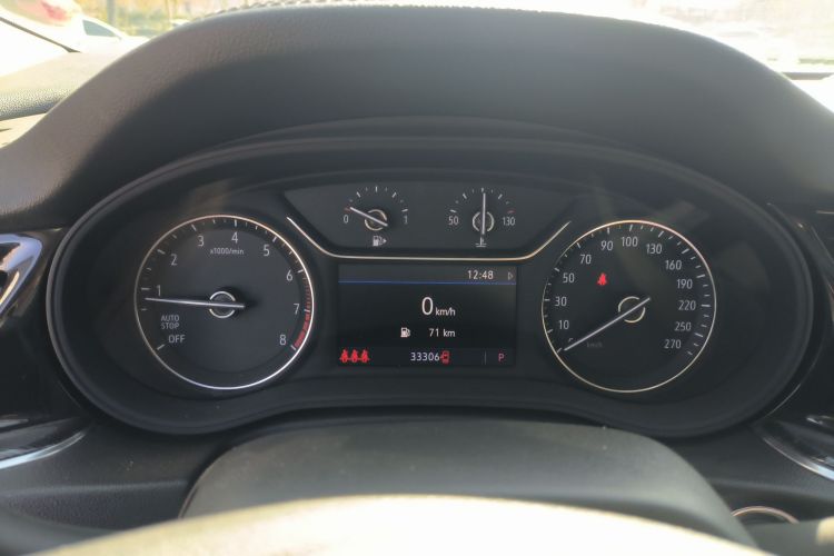 别克 君威 2021款 552T 精英型中控内饰14