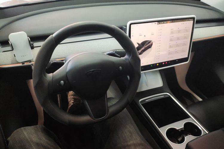 特斯拉 Model Y 2023款 后轮驱动版中控内饰12