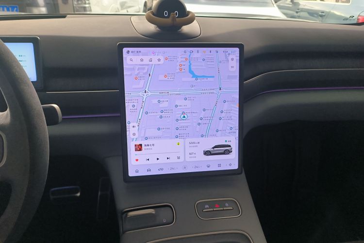 蔚来ES8 2023款 75kWh中控内饰16